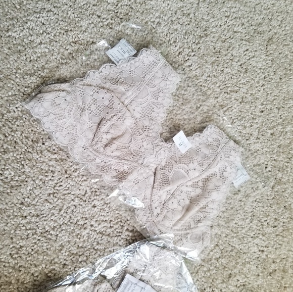 Lace Bralettes - Picture 3 of 5